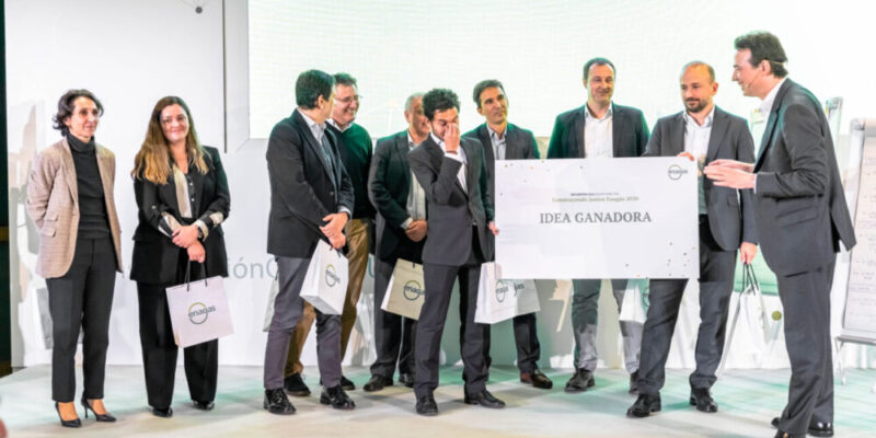 Integrantes del grupo de trabajo ganador.