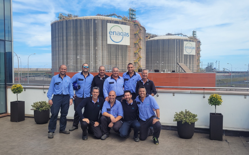 Profesionales del equipo que trabajaron en la puesta en marcha de la planta